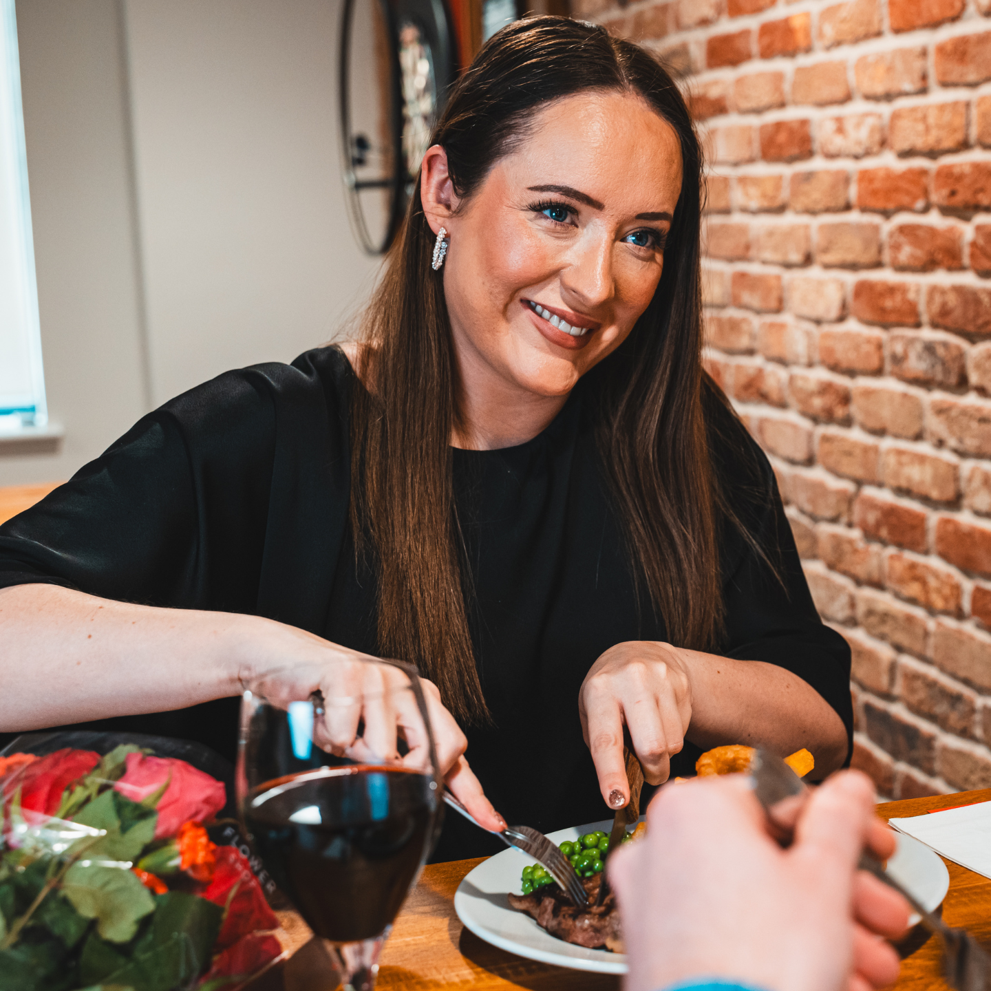 Valentine’s Weekend Dining & Treat Menu at The Whistling Wren in Leigh